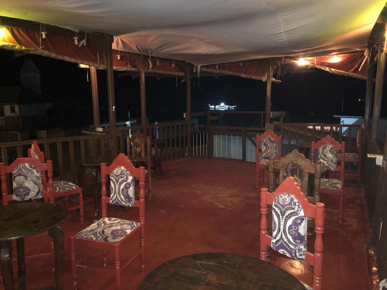 Hostal Bottoms Up Zanzibar